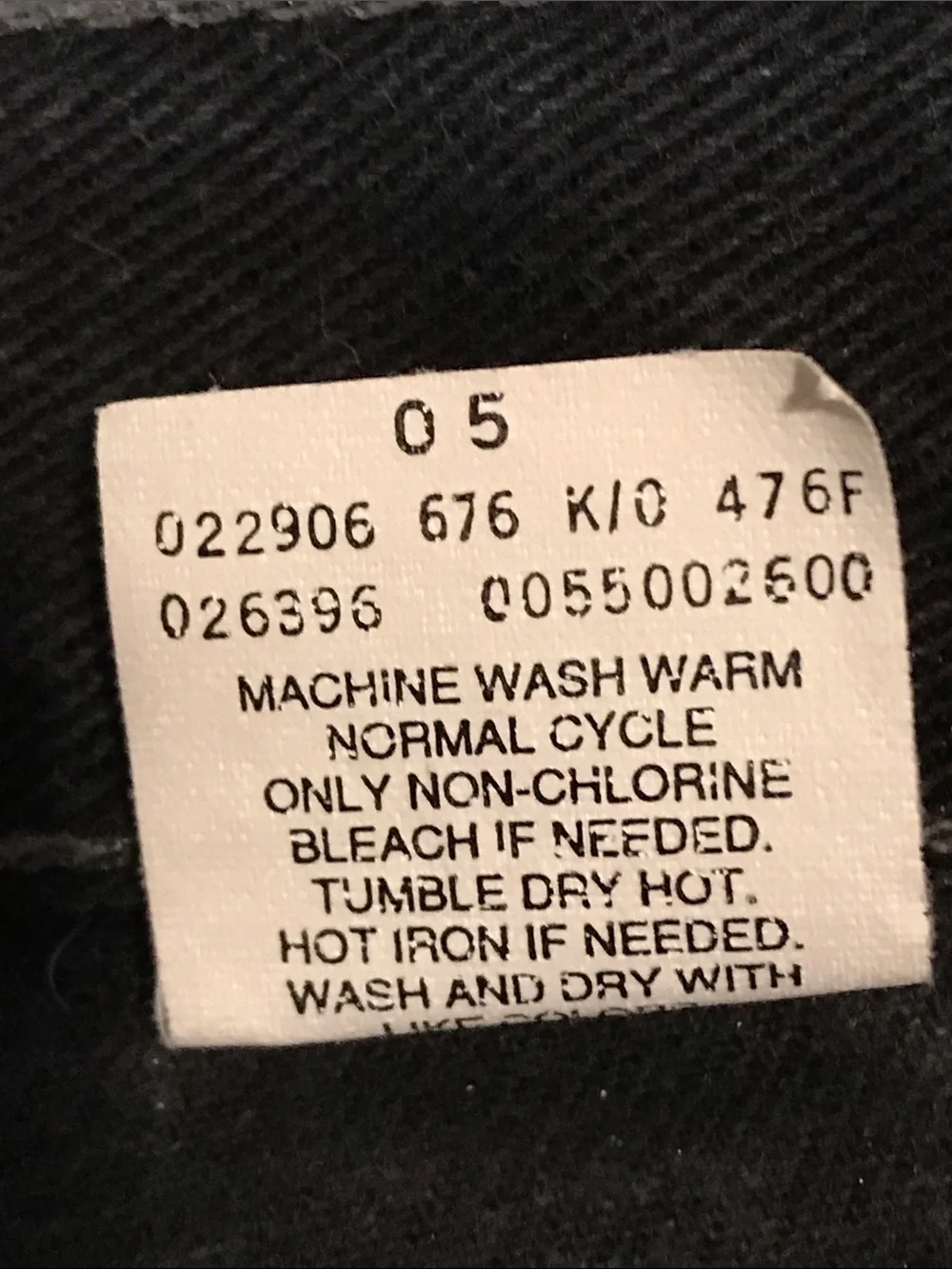Men’s preowned Levi’s 550 relaxed jeans 34 x 30 - dark black denim